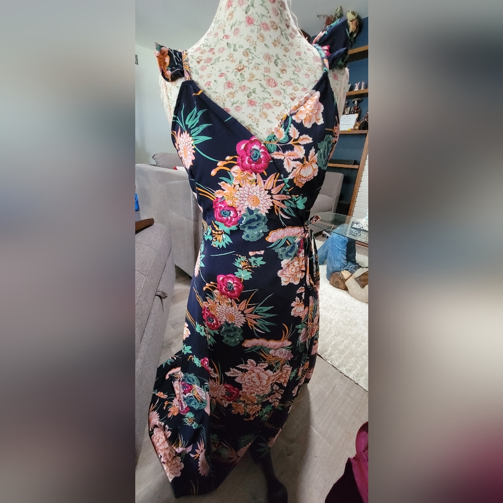 Pink Lily Asymmetrical Floral Dress - Navy and Pink Size Small - Picture 2 of 9